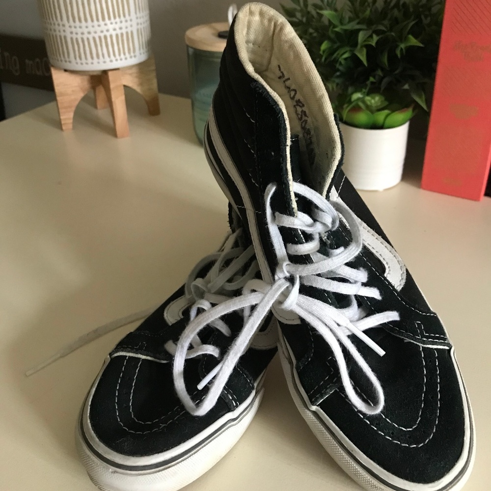 Vans Sk8-Hi Black and White Size 6.5 Women